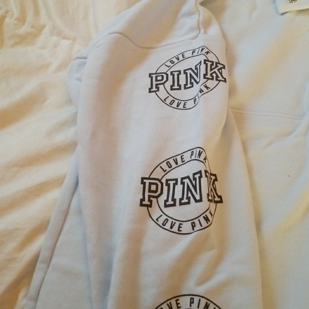 🔥FLASH SALE🔥 get it while its hot sweatshirt NWO - Picture 2 of 3